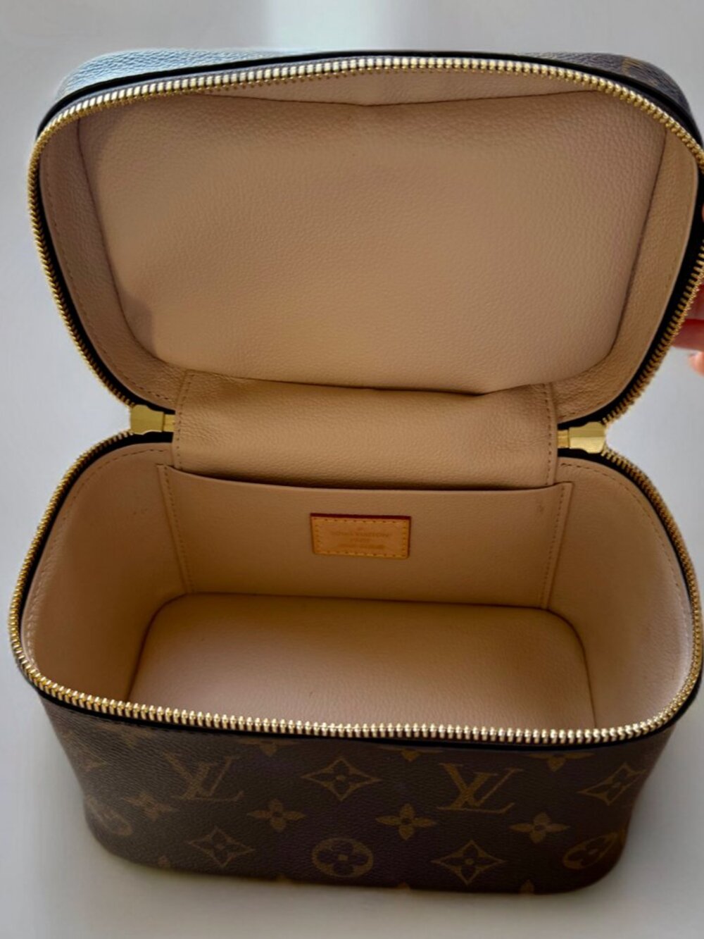 Louis Vuitton Monogram Canvas Nice Mini Vanity Toiletry Pouch - Picture 10 of 16